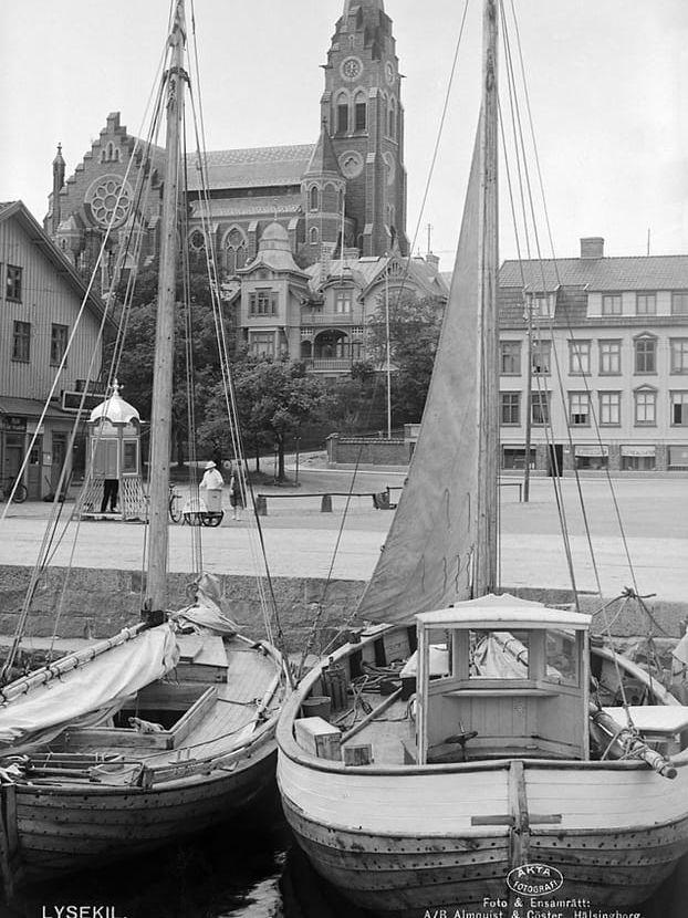 Hundra bilder på fartyg och båtar - från Strömstad till Laholm 