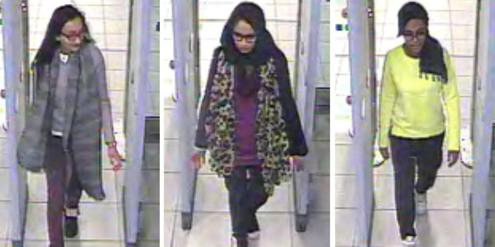 Shamima Begum (i mitten) rymde för att ansluta sig till Islamiska Staten tillsammans med två andra tonårsflickor 2015. Arkivbild.