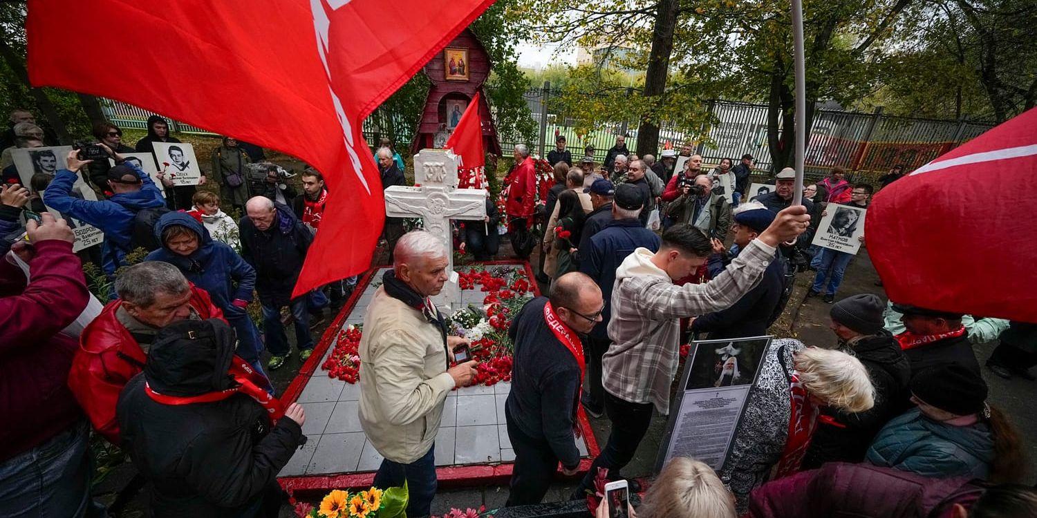 Demokratikrig. För 30 år sedan drabbade president Jeltsins lojala och parlamentet samman. Detta uppmärksammades vid en demonstration den 4 oktober i Moskva.