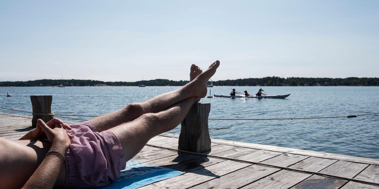 Brygghäng. Egen brygga är härligt men den får inte byggas på kommunal mark utan tillstånd.