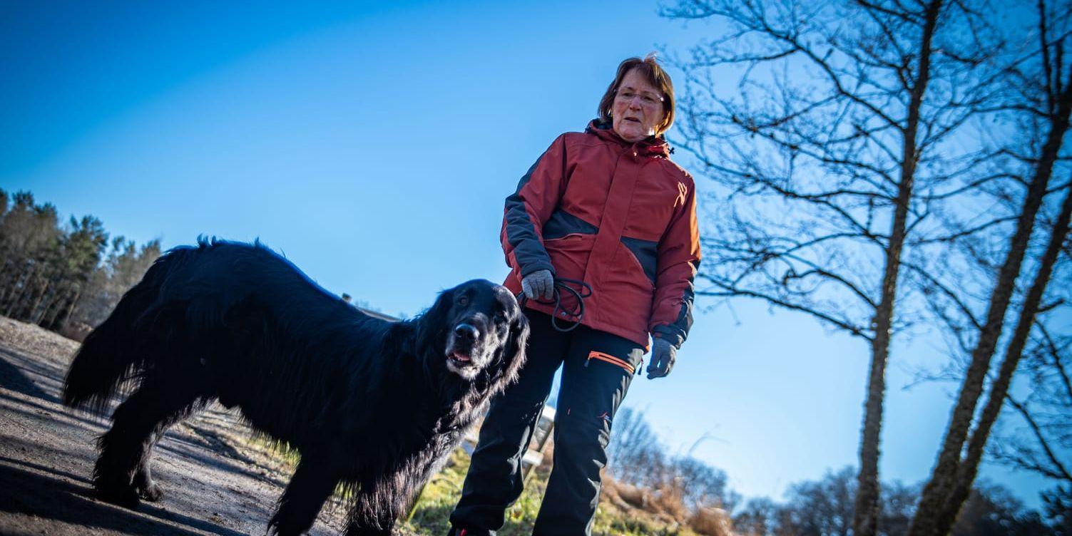 Britt-Marie Meng och hunden Sebbe. 