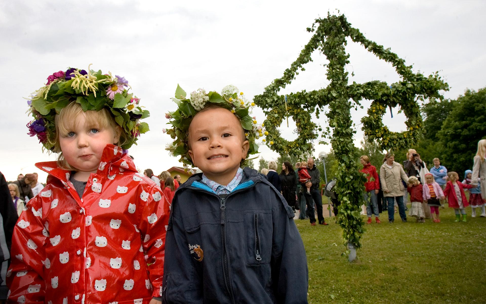 Midsommar 2008. Midsommarfirande på Toppluvans förskola, Trollhättan.