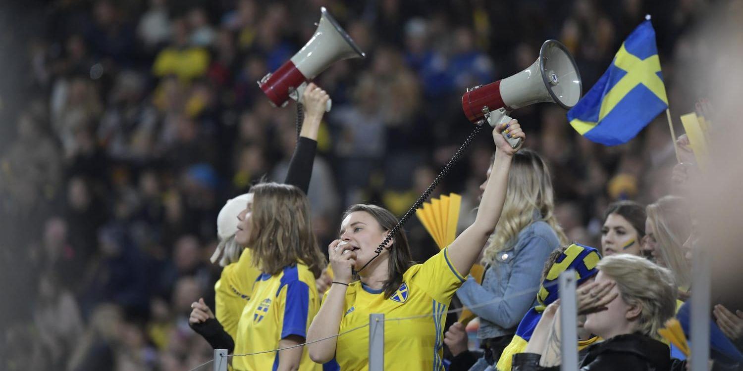 Det blev nytt publikrekord för det svenska damlandslaget i fotboll när Sverige mötte Tyskland på Friends arena i april. Och det blågula publikintresset verkar stort även inför VM i Frankrike. Arkivbild.