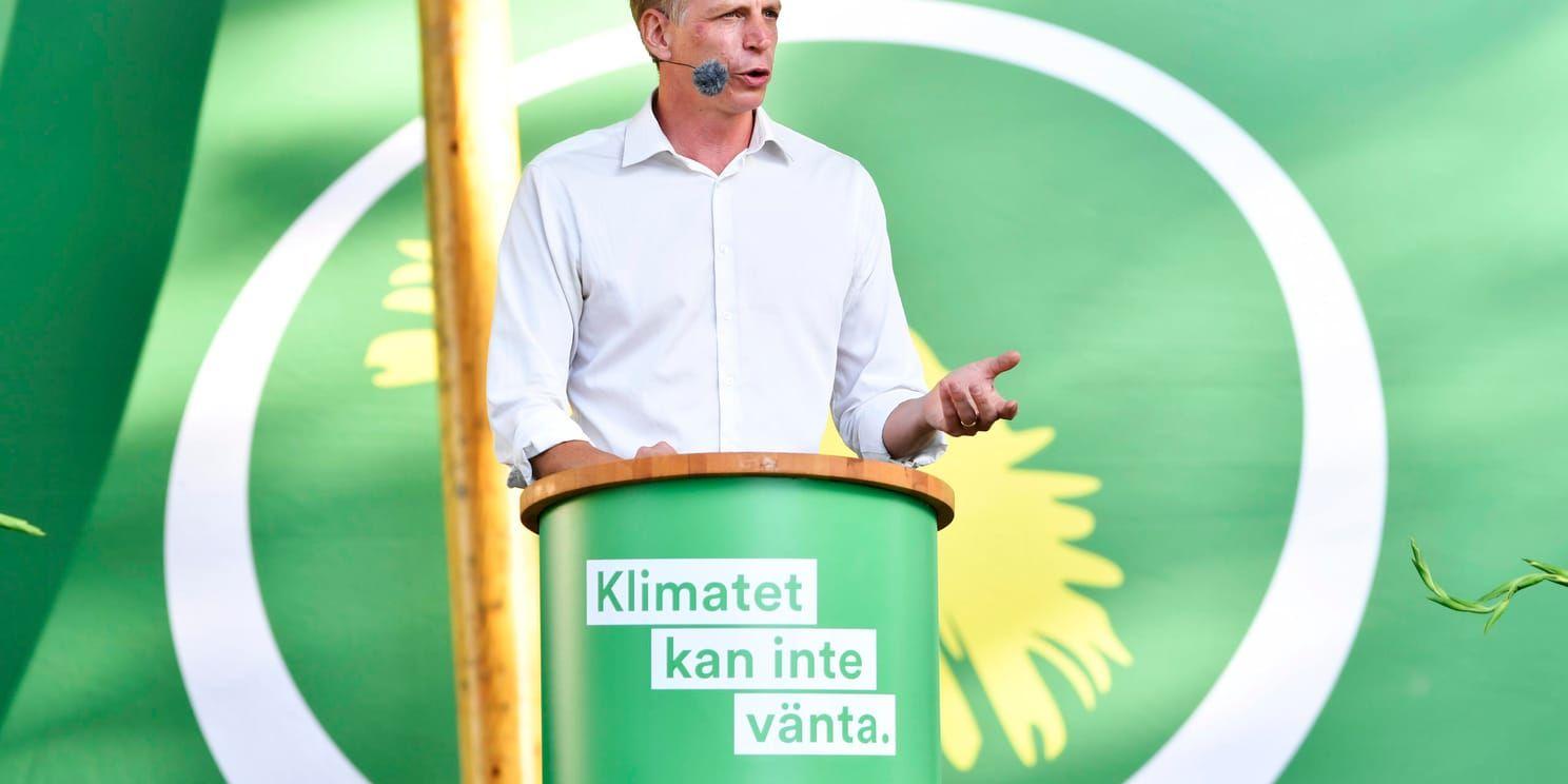 Miljöpartiets språkrör Per Bolund angriper "klimatfegisarna" i sitt debuttal i Almedalen.