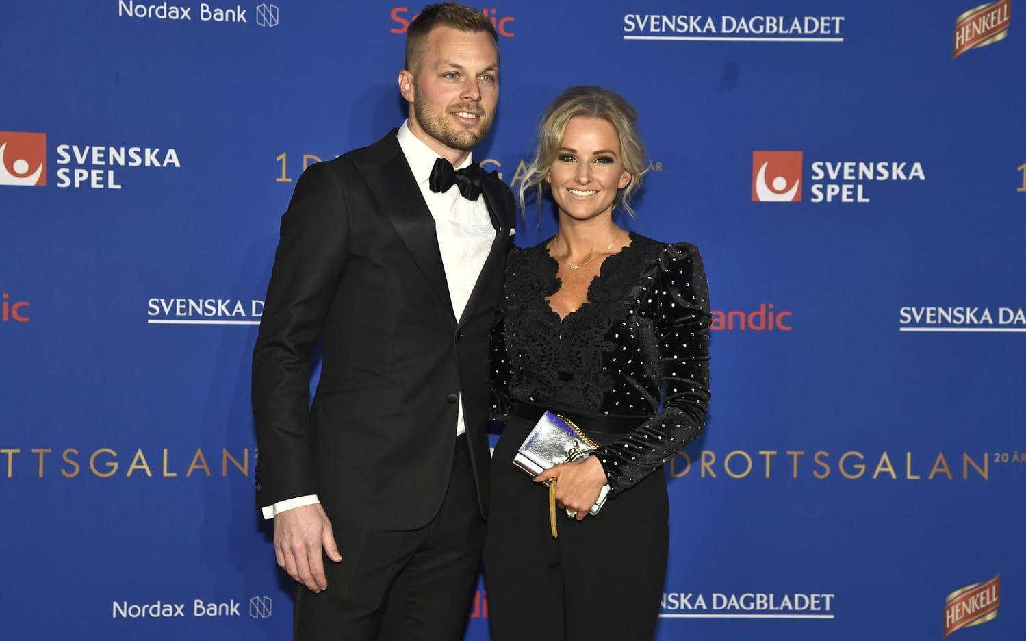 STOCKHOLM 20190121Sebastian Larsson och frun Tina anländer till Idrottsgalan 2019 i Globen på måndagen.Foto: Claudio Bresciani / TT / kod 10090