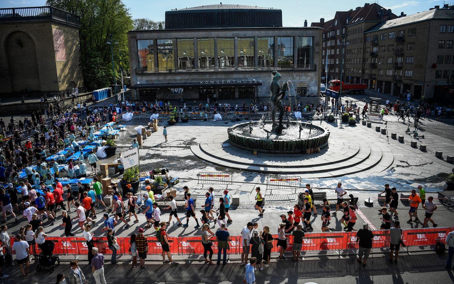 Varvet och Poseidon – nämn en mer göteborgsk utsikt.