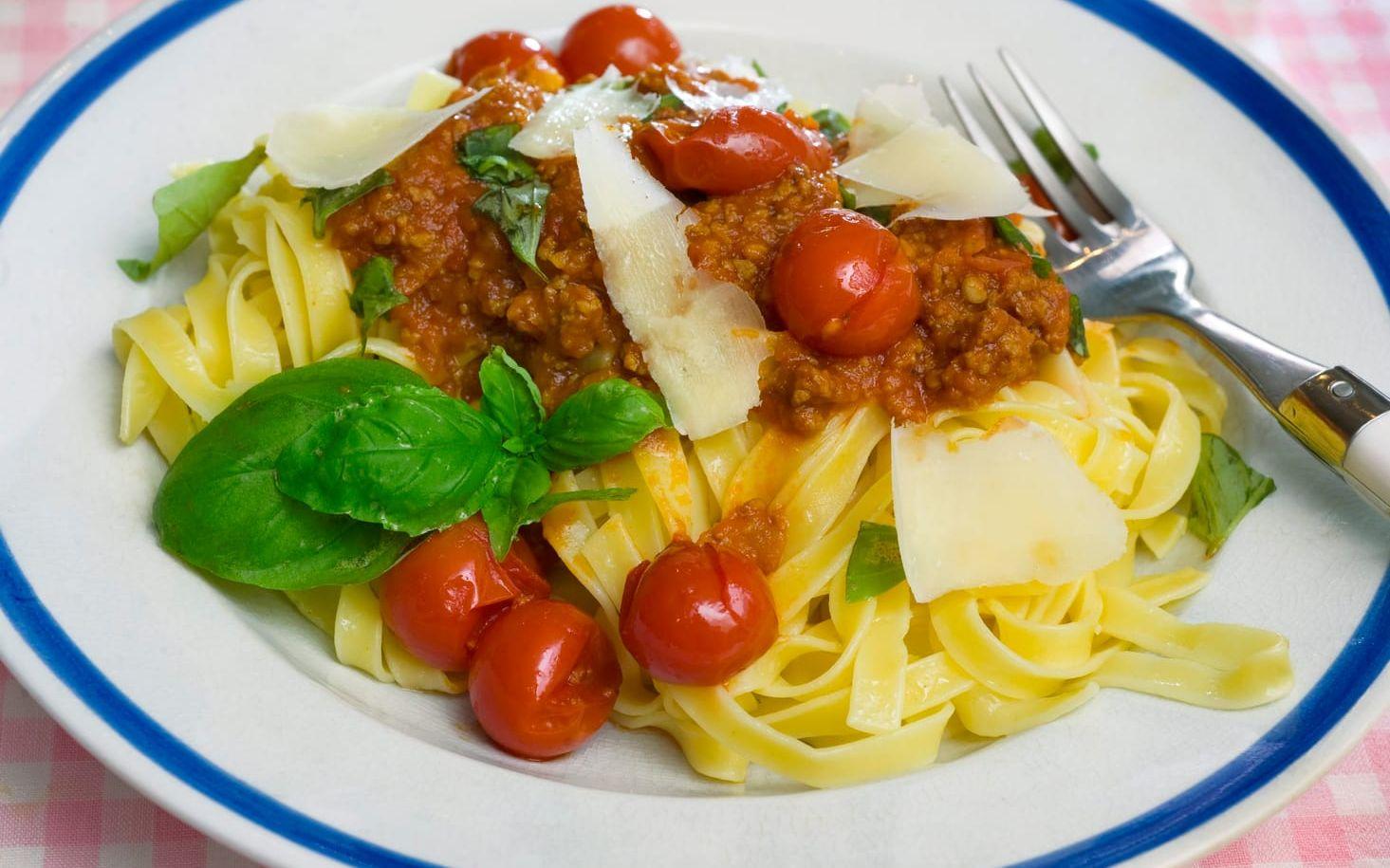 Spaghetti och köttfärssås innehade i många år förstaplatsen, men puttades i år ner till plats två. En storfavorit – inte minst hos barnfamiljer.